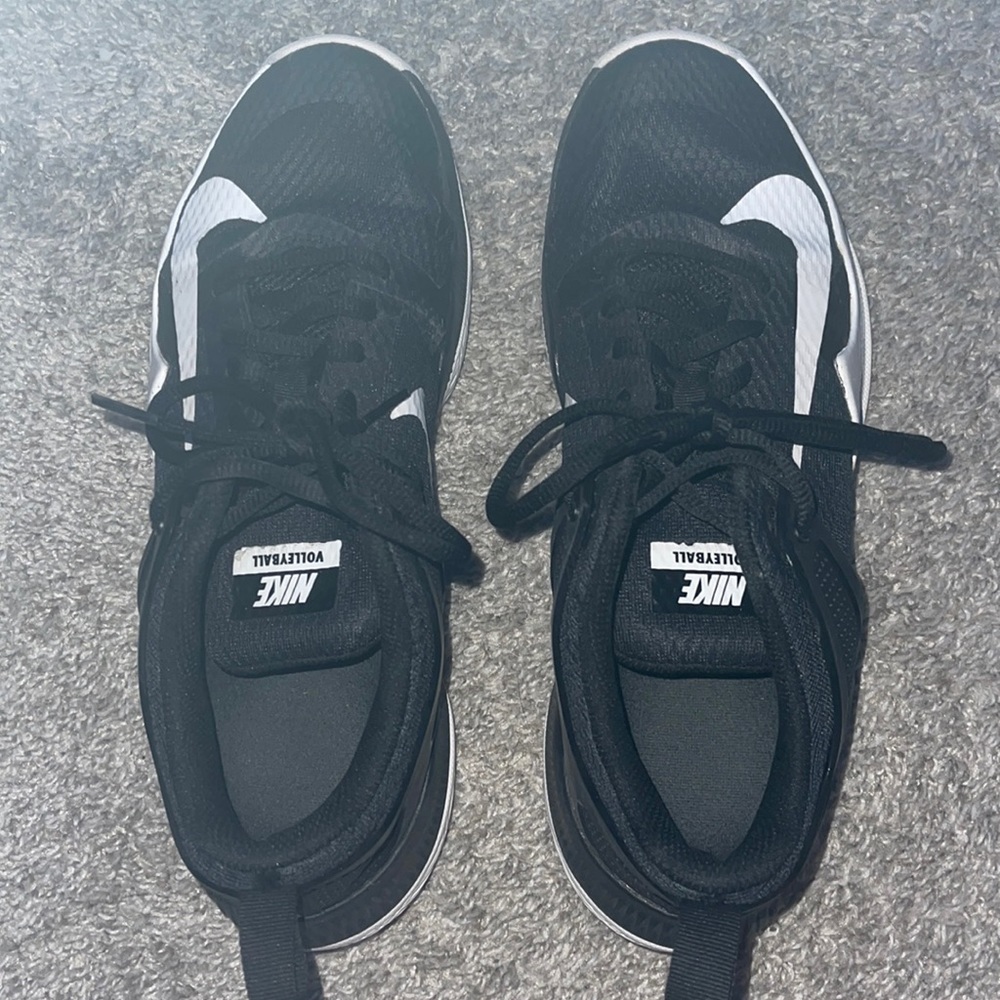 nike volleyball court shoes